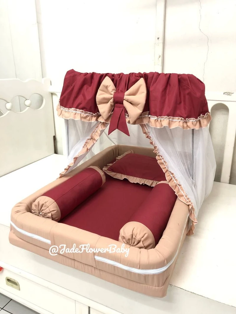 Kasur Bayi Maroon dan Coklat Gold